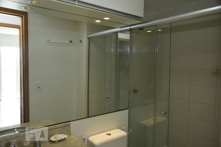 Casa de condomínio à venda com 115m², 3 quartos e 2 vagasBanheiro Social