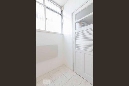 Apartamento à venda com 72m², 2 quartos e 1 vagaÁrea de Serviço