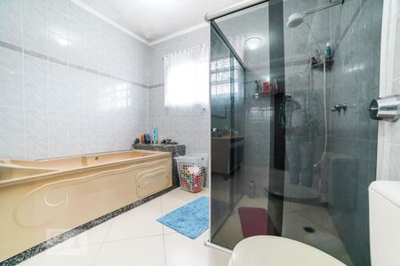 Casa à venda com 250m², 3 quartos e 4 vagas Casa à venda com 250m², 3 quartos e 4 vagasBanheiro da Suíte 2