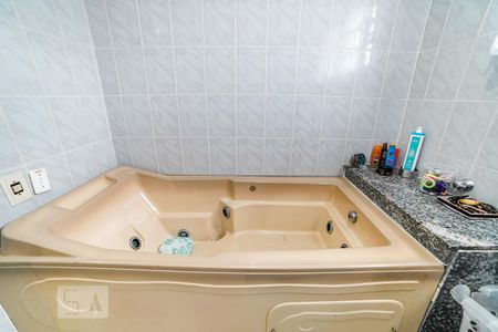 Casa à venda com 250m², 3 quartos e 4 vagas Casa à venda com 250m², 3 quartos e 4 vagasBanheiro da Suíte 2