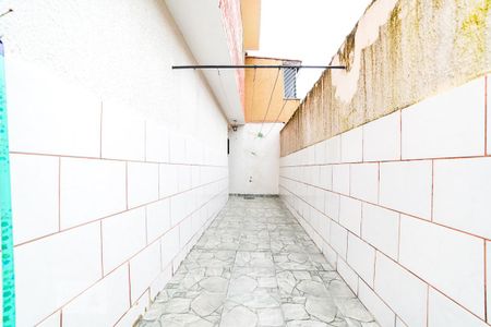 Casa à venda com 250m², 3 quartos e 4 vagas Casa à venda com 250m², 3 quartos e 4 vagasCorredor Fundos