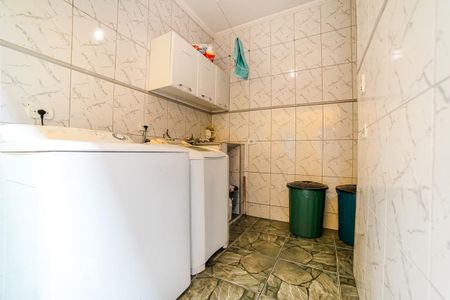 Casa à venda com 250m², 3 quartos e 4 vagas Casa à venda com 250m², 3 quartos e 4 vagasÁrea de Serviço