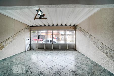 Vista  de casa à venda com 3 quartos, 250m² em Parque Edu Chaves, São Paulo