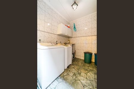 Casa à venda com 250m², 3 quartos e 4 vagas Casa à venda com 250m², 3 quartos e 4 vagasÁrea de Serviço