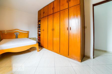 Casa à venda com 250m², 3 quartos e 4 vagas Casa à venda com 250m², 3 quartos e 4 vagasQuarto 3