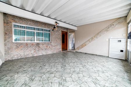 Casa à venda com 250m², 3 quartos e 4 vagas Casa à venda com 250m², 3 quartos e 4 vagasGaragem