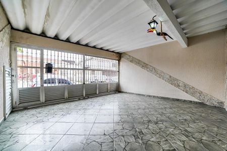 Casa à venda com 250m², 3 quartos e 4 vagas Casa à venda com 250m², 3 quartos e 4 vagasGaragem