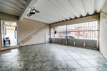 Casa à venda com 250m², 3 quartos e 4 vagas Casa à venda com 250m², 3 quartos e 4 vagasGaragem