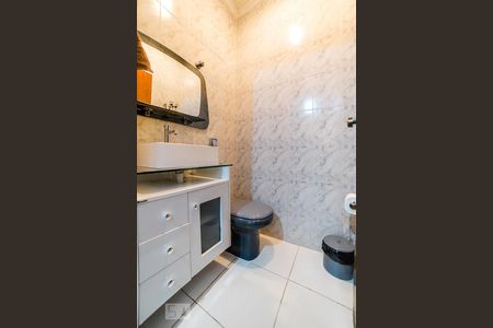 Lavabo de casa à venda com 3 quartos, 250m² em Parque Edu Chaves, São Paulo