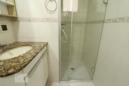 Apartamento para alugar com 60m², 2 quartos e 2 vagasBanheiro 1