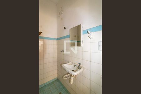 Casa à venda com 291m², 5 quartos e 2 vagas Casa à venda com 291m², 5 quartos e 2 vagasBanheiro