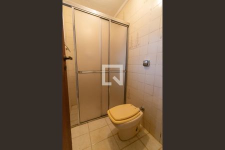 Casa à venda com 291m², 5 quartos e 2 vagas Casa à venda com 291m², 5 quartos e 2 vagasBanheiro