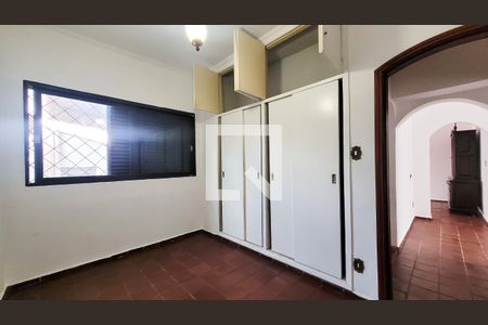 Quarto2 de casa para alugar com 4 quartos, 291m² em Novo Taquaral, Campinas