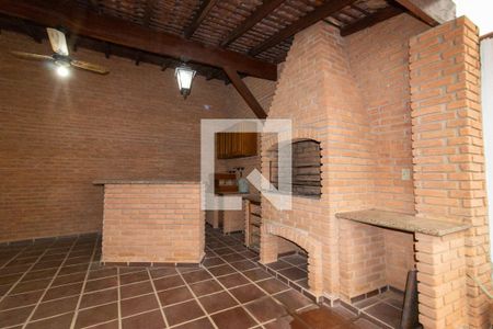 Casa à venda com 291m², 5 quartos e 2 vagas Casa à venda com 291m², 5 quartos e 2 vagasChurrasqueira