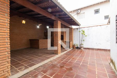 Casa à venda com 291m², 5 quartos e 2 vagas Casa à venda com 291m², 5 quartos e 2 vagasChurrasqueira