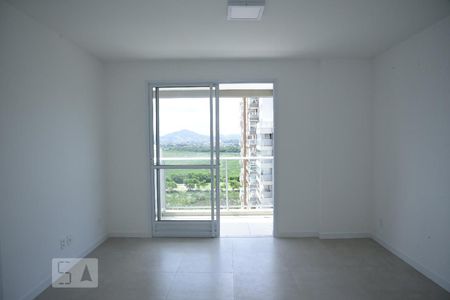 Sala de apartamento para alugar com 1 quarto, 65m² em Barra da Tijuca, Rio de Janeiro