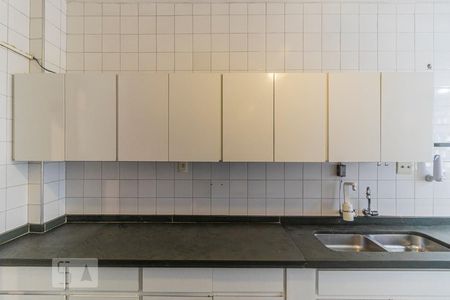 Apartamento à venda com 133m², 2 quartos e 1 vagaCozinha - Armários