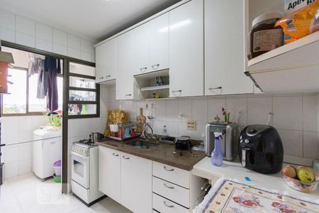 Cozinha de apartamento para alugar com 2 quartos, 62m² em Vila Antônio, São Paulo