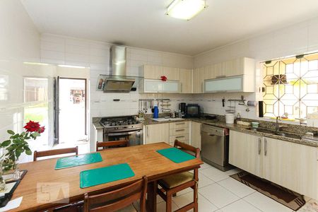 Casa à venda com 280m², 3 quartos e 3 vagas Casa à venda com 280m², 3 quartos e 3 vagasCozinha