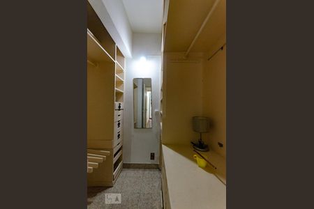 Apartamento à venda com 90m², 3 quartos e 1 vaga Apartamento à venda com 90m², 3 quartos e 1 vagaCloset Quarto 3