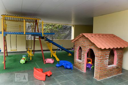 Apartamento à venda com 90m², 3 quartos e 1 vaga Apartamento à venda com 90m², 3 quartos e 1 vagaBrinquedoteca