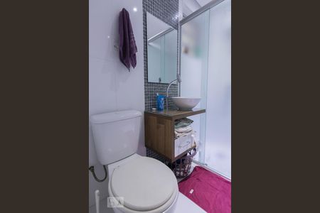 Banheiro de apartamento para alugar com 1 quarto, 35m² em Barra Funda, São Paulo