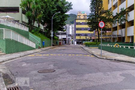 Apartamento à venda com 52m², 1 quarto e 1 vaga Apartamento à venda com 52m², 1 quarto e 1 vagaEntrada