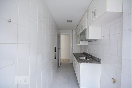 Apartamento à venda com 70m², 2 quartos e 1 vagaCozinha e Área de Serviço