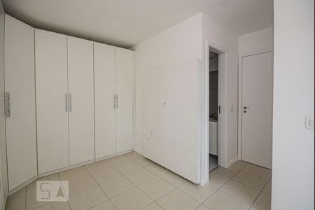 Apartamento à venda com 70m², 2 quartos e 1 vagaSuíte