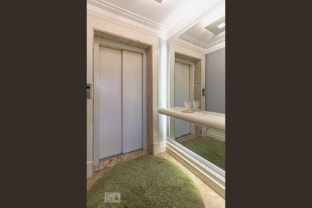 Apartamento à venda com 500m², 5 quartos e 3 vagasHall