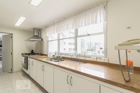 Apartamento à venda com 500m², 5 quartos e 3 vagasCozinha