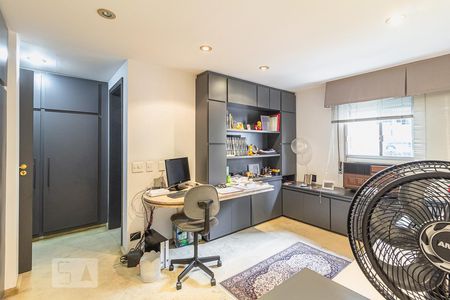 Apartamento à venda com 500m², 5 quartos e 3 vagasTerceira suíte