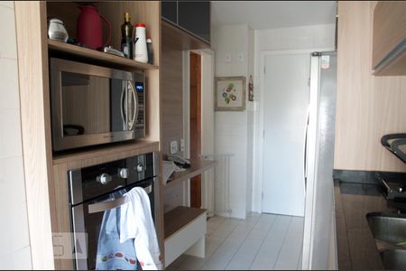 Apartamento à venda com 105m², 3 quartos e 2 vagasCozinha