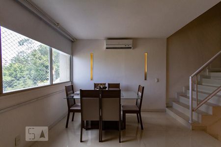 Sala de kitnet/studio para alugar com 1 quarto, 45m² em Vila Tramontano, São Paulo