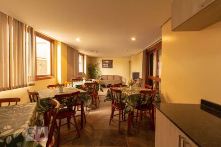 Apartamento à venda com 248m², 3 quartos e 2 vagas Apartamento à venda com 248m², 3 quartos e 2 vagasÁrea comum - Salão de festas