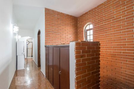 Casa à venda com 250m², 3 quartos e 4 vagas Casa à venda com 250m², 3 quartos e 4 vagasCorredor