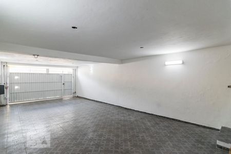 Casa à venda com 250m², 3 quartos e 4 vagas Casa à venda com 250m², 3 quartos e 4 vagasGaragem