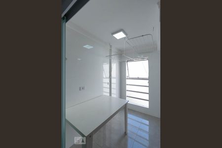 Apartamento para alugar com 90m², 2 quartos e 1 vagaÁrea de Serviço