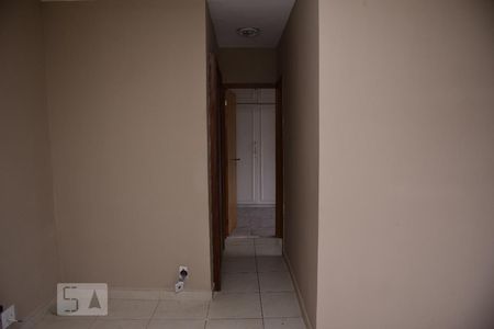 Corredor de apartamento à venda com 2 quartos, 55m² em Taquara, Rio de Janeiro