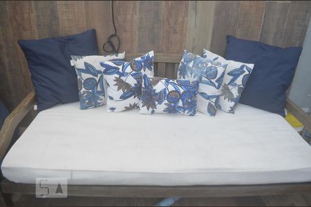 Casa de condomínio à venda com 200m², 3 quartos e 3 vagasDetalhe