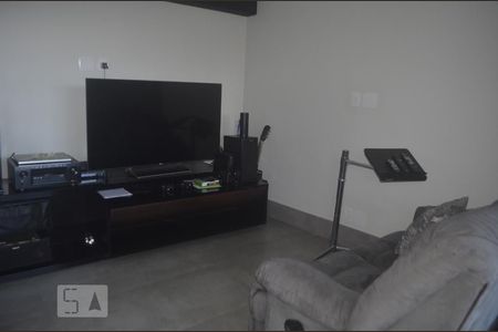 Casa de condomínio à venda com 200m², 3 quartos e 3 vagasSala