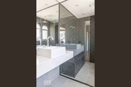 Apartamento para alugar com 170m², 3 quartos e 2 vagasBanheiro da Suíte 1