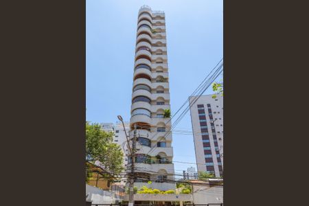 Apartamento para alugar com 170m², 3 quartos e 2 vagasFachada