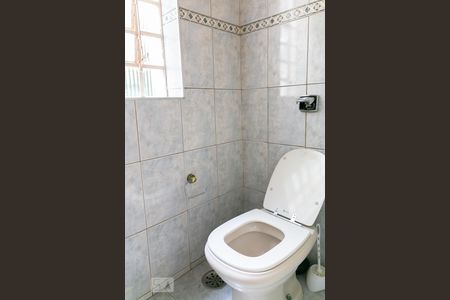 Casa à venda com 250m², 4 quartos e 4 vagasLavabo