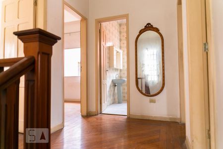 Casa à venda com 250m², 4 quartos e 4 vagasCorredor dos Quartos