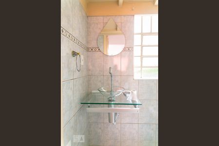 Casa à venda com 250m², 4 quartos e 4 vagasLavabo