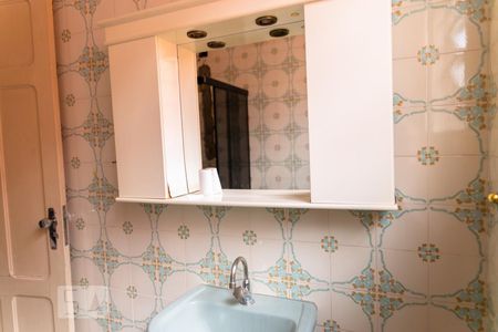 Casa à venda com 250m², 4 quartos e 4 vagasBanheiro