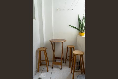 Apartamento à venda com 70m², 1 quarto e sem vagaÁrea de Serviço