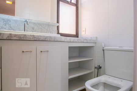 Banheiro do Quarto 1 de apartamento à venda com 3 quartos, 120m² em Botafogo, Rio de Janeiro