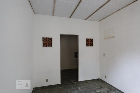 Sala/Quarto de kitnet/studio para alugar com 1 quarto, 15m² em Freguesia (jacarepaguá), Rio de Janeiro